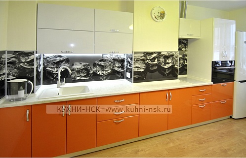 Кухня на заказ модерн оранжевая портфолио встроенная яркая 4м