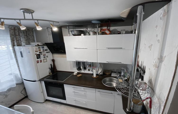 Дизайн кухни 7 кв. м с холодильником (24 фото) - новинки года
