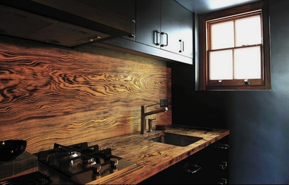 деревянный фартук на кухне