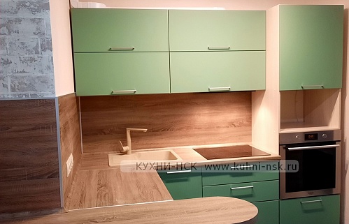 п-образная кухня модерн зеленая 12 кв.м