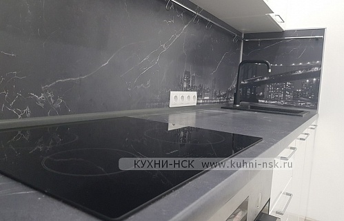 Кухня модерн телевизор на кухне плита встроенная портфолио встроенная глянцевая бюджетные 2700 мм