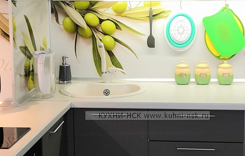 Кухня угловая модерн зеленая плита встроенная портфолио встроенная глянцевая матовая яркая
