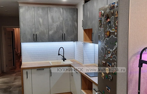 Кухня угловая невстроенная стиральная машина под столешницей плита встроенная встроенная посудомойка портфолио встроенная матовая стильные под бетон